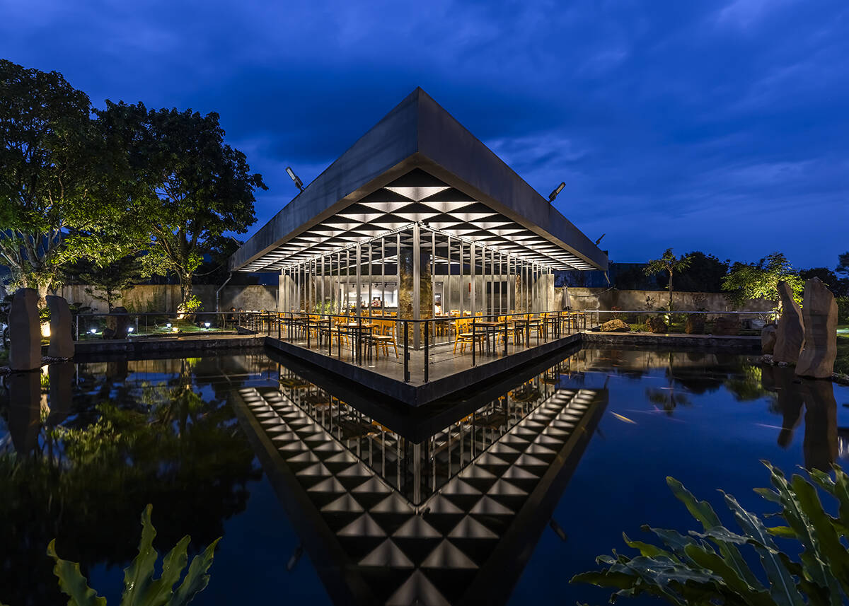 Kiến trúc hòa mình với núi rừng Tây Nguyên