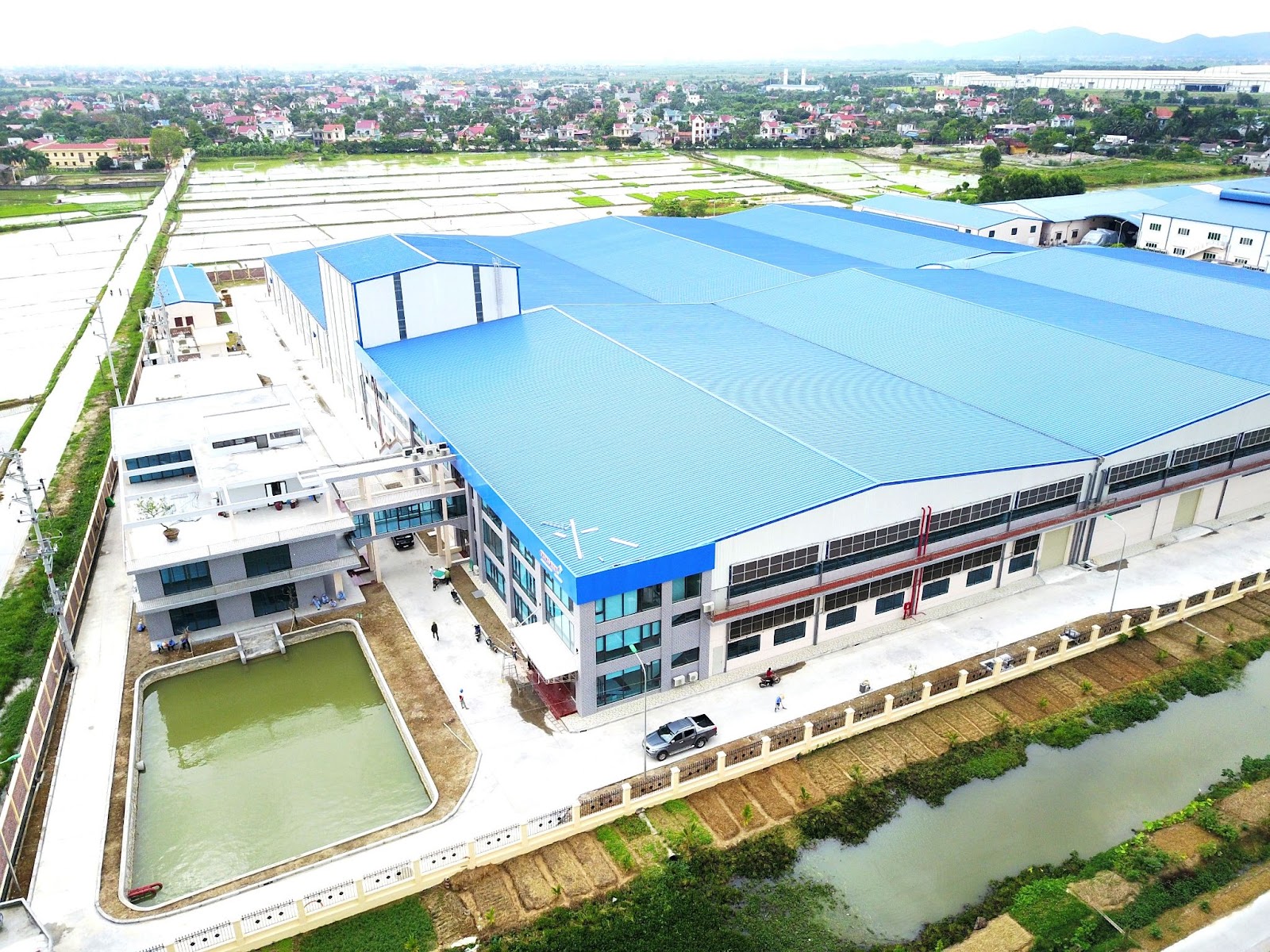 TONMAT - LOCKVIT: Giải pháp bảo vệ công trình trước giông bão