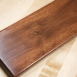 Cách nhận biết gỗ óc chó thật qua màu sắc