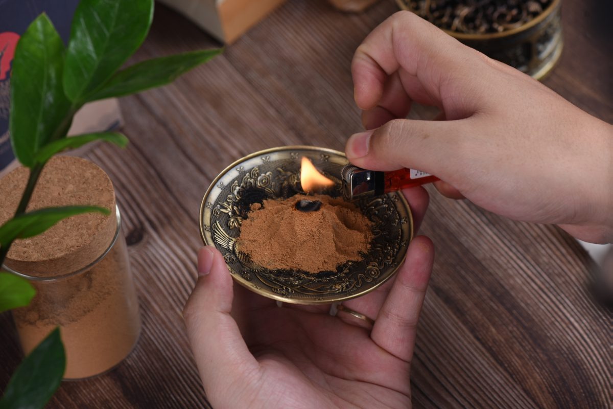 4+ Phương Pháp Xông Nhà Mới Giúp Không Gian Sạch Sẽ