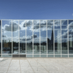 Mặt dựng kính và kiến trúc tối giản