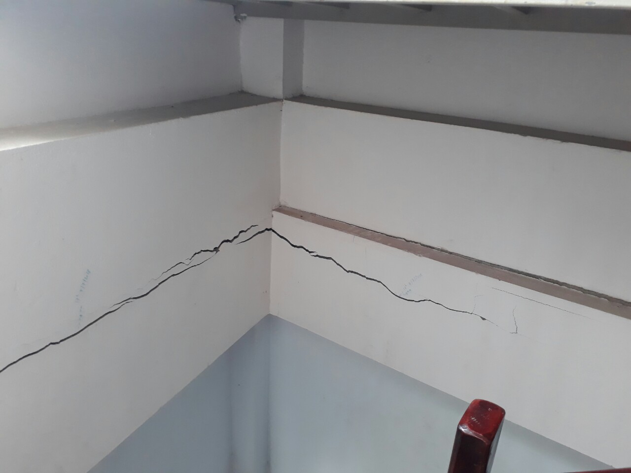 Cải Tạo Chống Thấm - Nứt Nhà Phố Cũ 2025