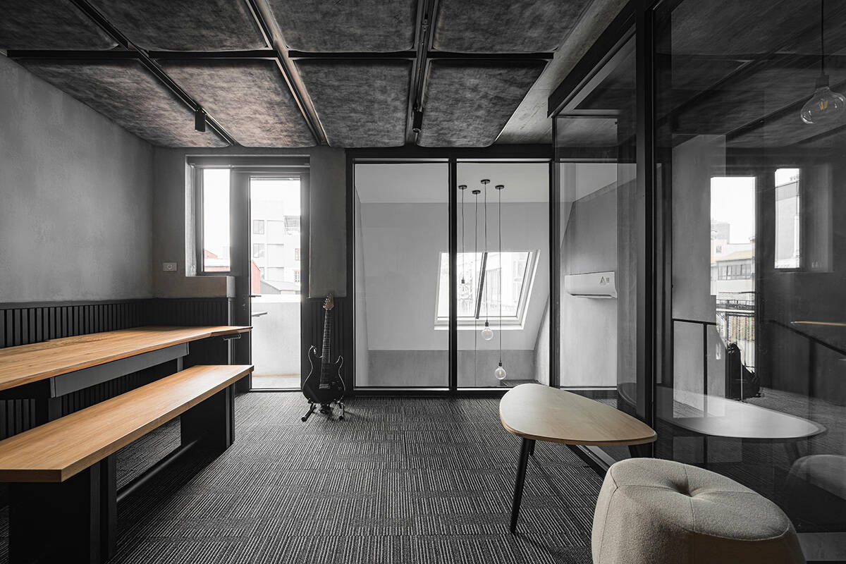 MH House: Tận dụng tối đa cải tạo không gian hẹp