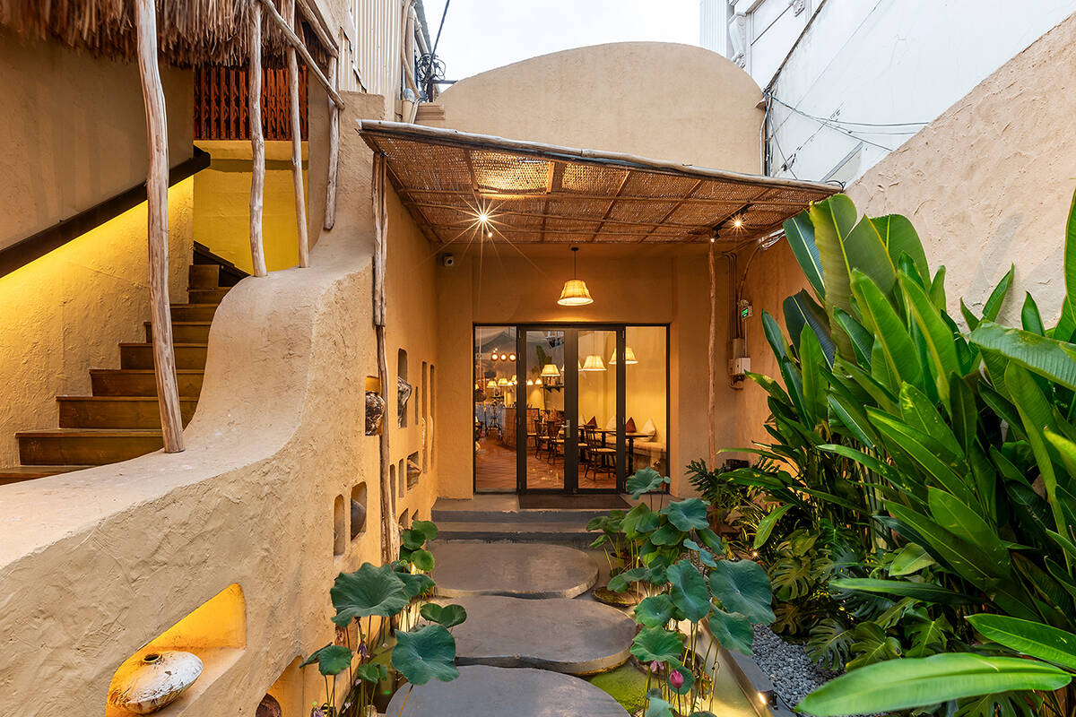 Tâm Tâm Vegetarian – Ẩm Thực Chay Trong Không Gian Kiến Trúc Việt