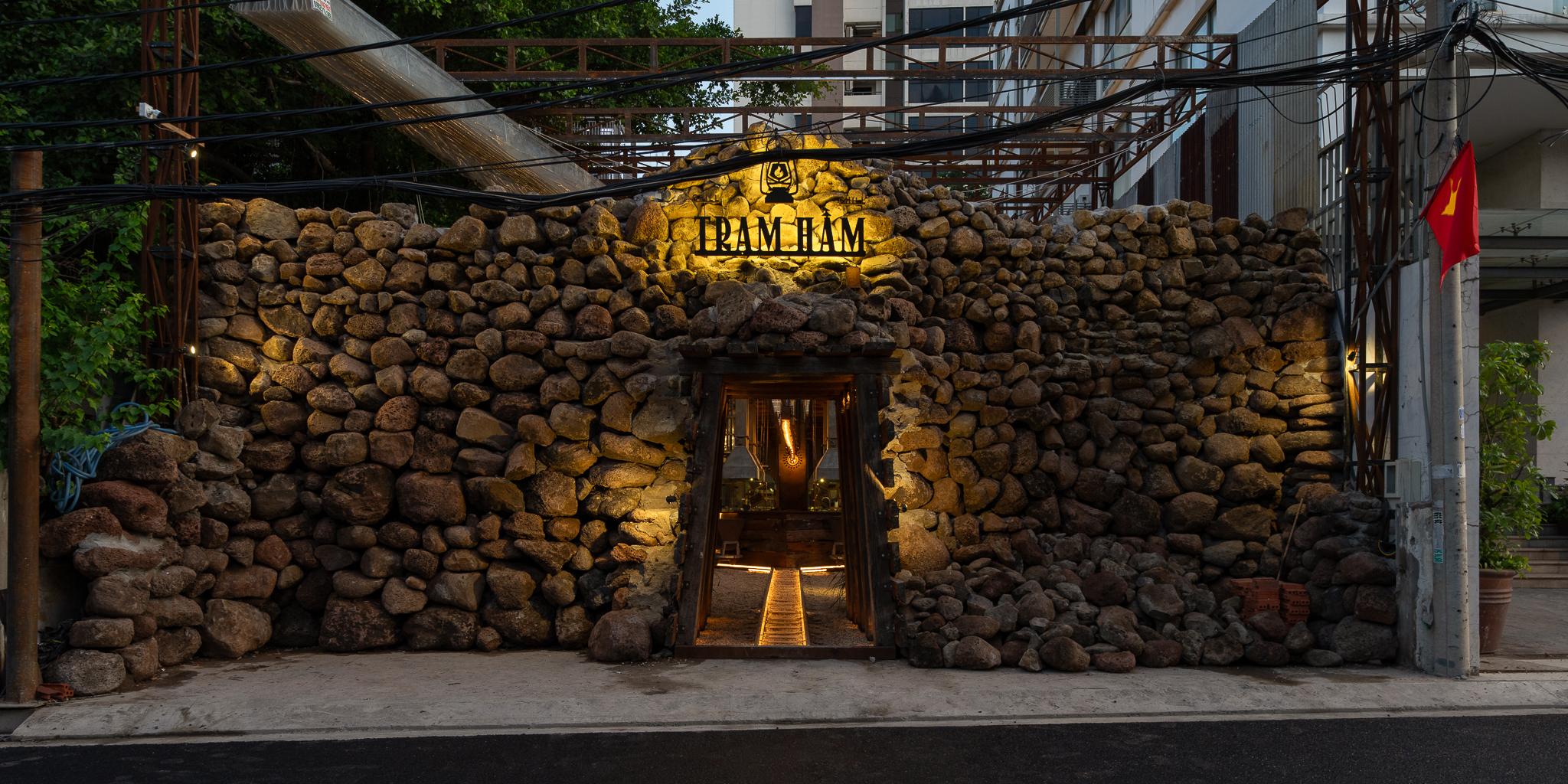 Trạm hầm Thảo Điền: Thiết kế không gian ẩm thực đương đại với chủ đề hầm mỏ